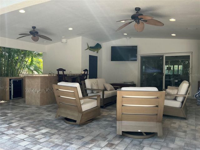 370 FOSTER LANE, Belleair, FL 33756