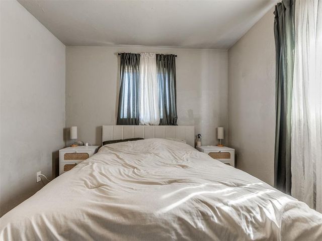 2413 Queensbury Road, Moore, OK 73160