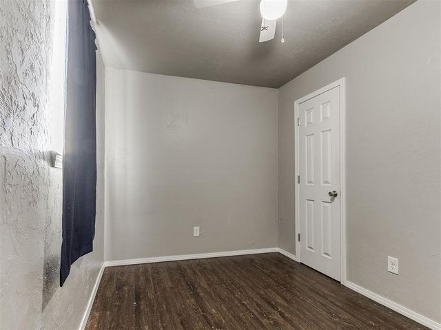 2413 Queensbury Road, Moore, OK 73160