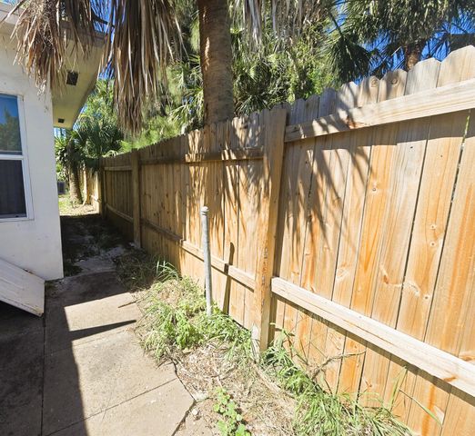 1115 S M Street, Lake Worth Beach, FL 33460