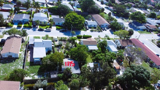 1115 S M Street, Lake Worth Beach, FL 33460