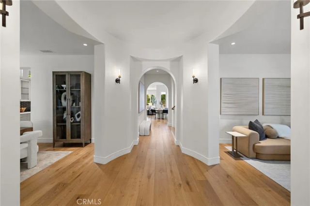 15 Seabluff, Newport Beach, CA 92660
