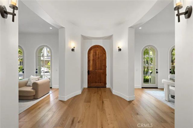 15 Seabluff, Newport Beach, CA 92660