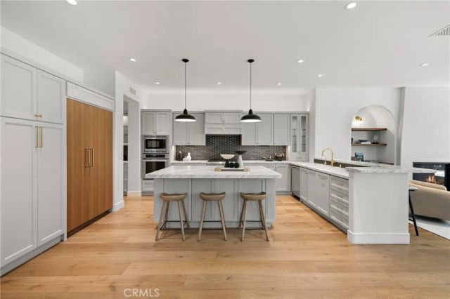 15 Seabluff, Newport Beach, CA 92660