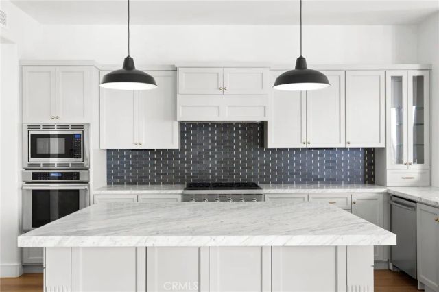 15 Seabluff, Newport Beach, CA 92660