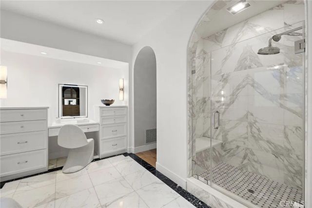 15 Seabluff, Newport Beach, CA 92660