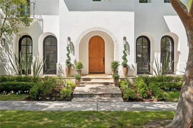 15 Seabluff, Newport Beach, CA 92660