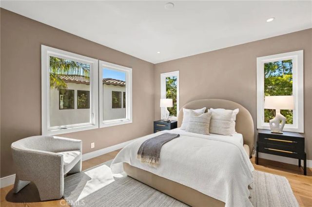 15 Seabluff, Newport Beach, CA 92660