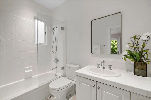 15 Seabluff, Newport Beach, CA 92660