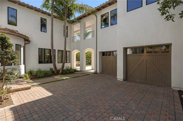 15 Seabluff, Newport Beach, CA 92660