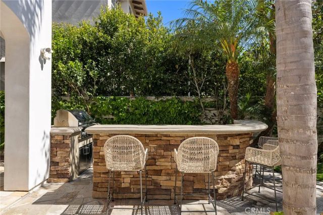 15 Seabluff, Newport Beach, CA 92660