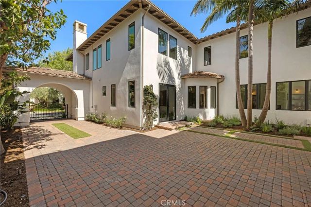 15 Seabluff, Newport Beach, CA 92660