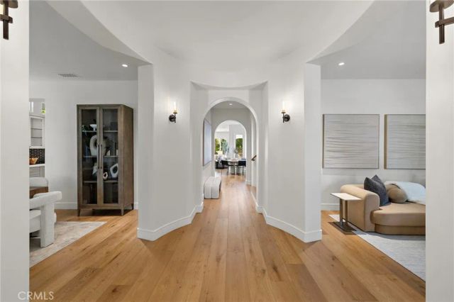 15 Seabluff, Newport Beach, CA 92660