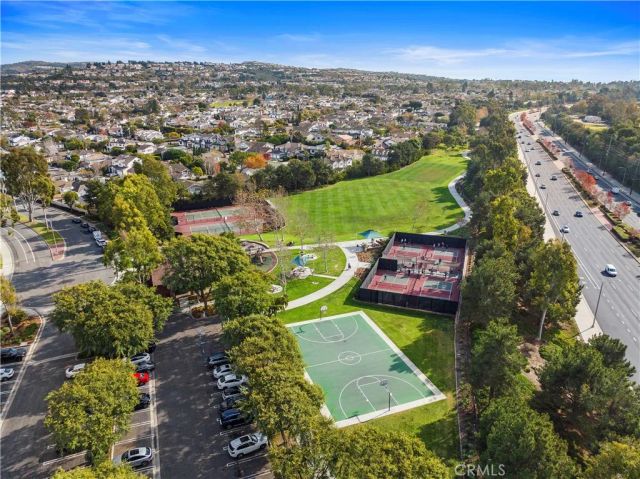 15 Seabluff, Newport Beach, CA 92660
