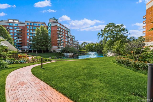 111 Cherry Valley Avenue 304, Garden City, NY 11530
