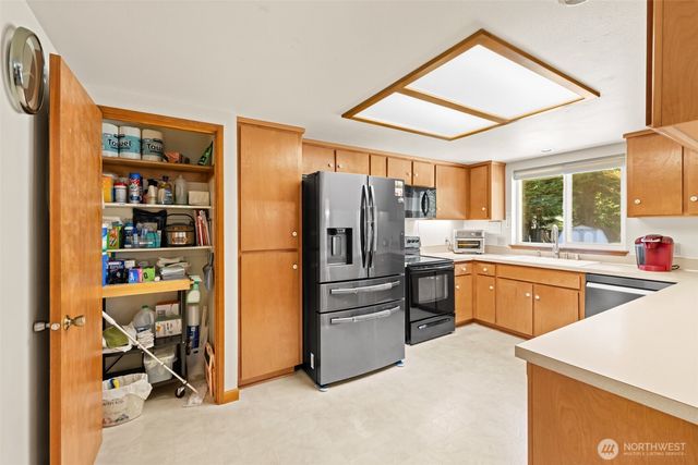 50 Steve Place, Sequim, WA 98382