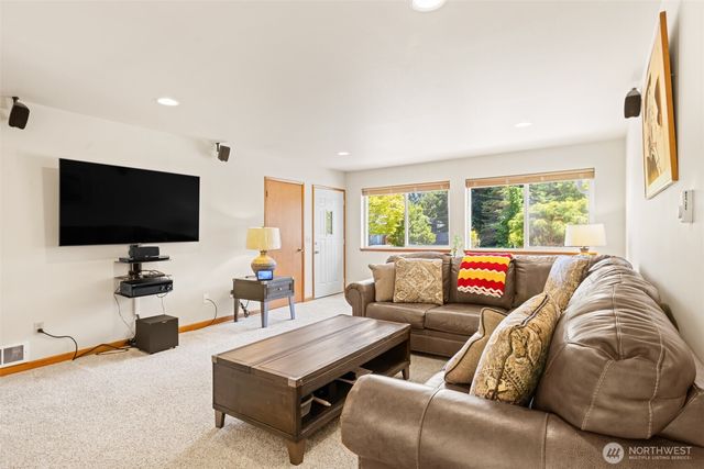 50 Steve Place, Sequim, WA 98382