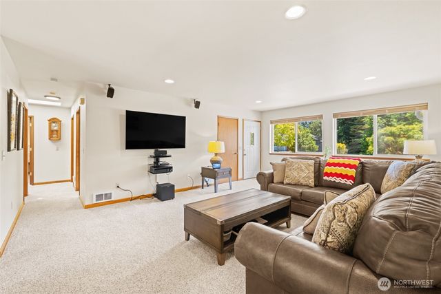 50 Steve Place, Sequim, WA 98382