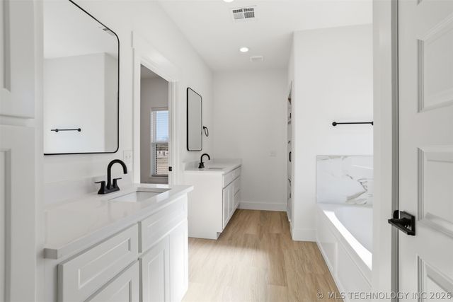 1906 Boxer Lane, Durant, OK 74701