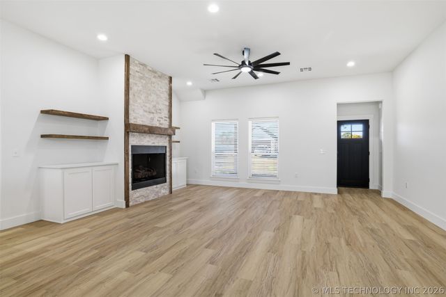 1906 Boxer Lane, Durant, OK 74701