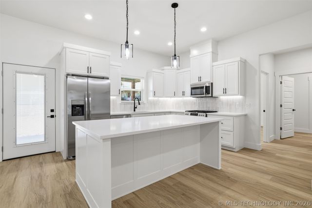 1906 Boxer Lane, Durant, OK 74701