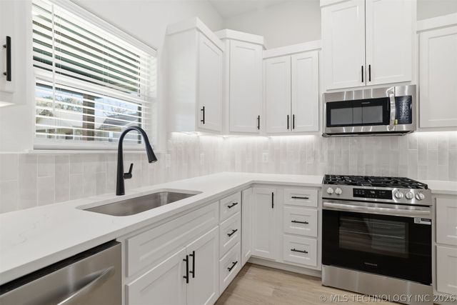 1906 Boxer Lane, Durant, OK 74701