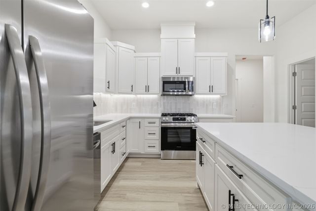 1906 Boxer Lane, Durant, OK 74701