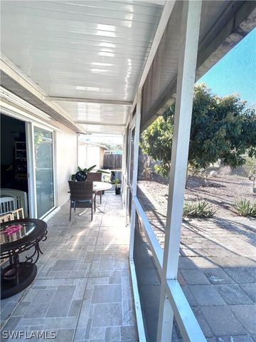 675 Pine Cone LN, Naples, FL 34104