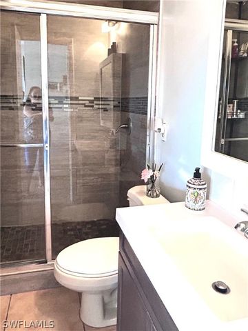 675 Pine Cone LN, Naples, FL 34104