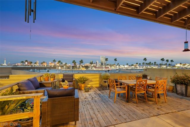 3958 Delos Drive, Las Vegas, NV 89103