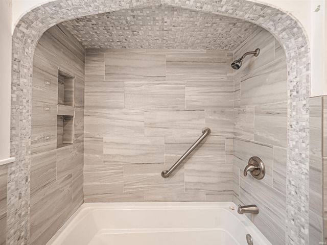 3727 Stringtown Road, Evansville, IN 47711