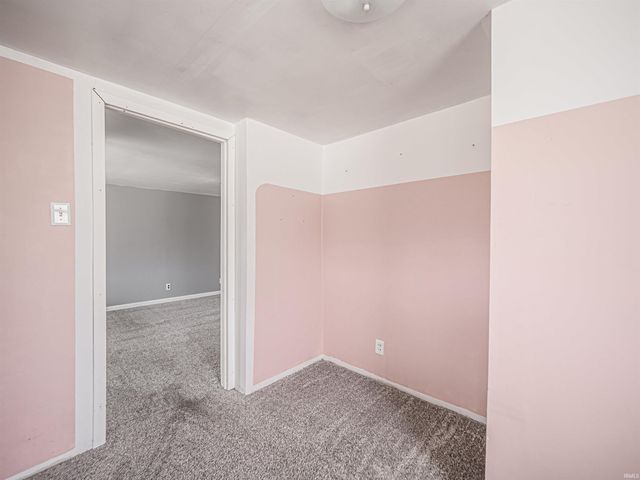 3727 Stringtown Road, Evansville, IN 47711