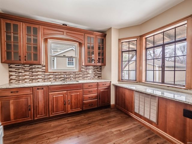 3727 Stringtown Road, Evansville, IN 47711