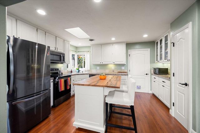 350 Racetrack St, Auburn, CA 95603