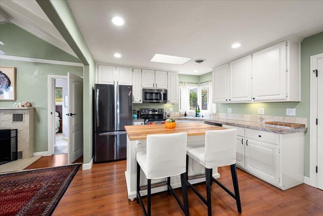 350 Racetrack St, Auburn, CA 95603
