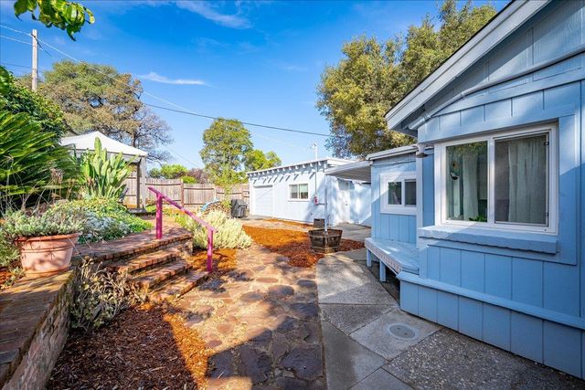 350 Racetrack St, Auburn, CA 95603