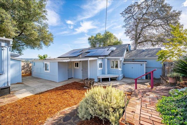 350 Racetrack St, Auburn, CA 95603