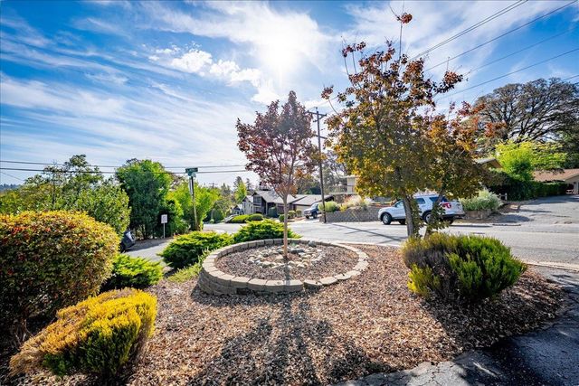350 Racetrack St, Auburn, CA 95603