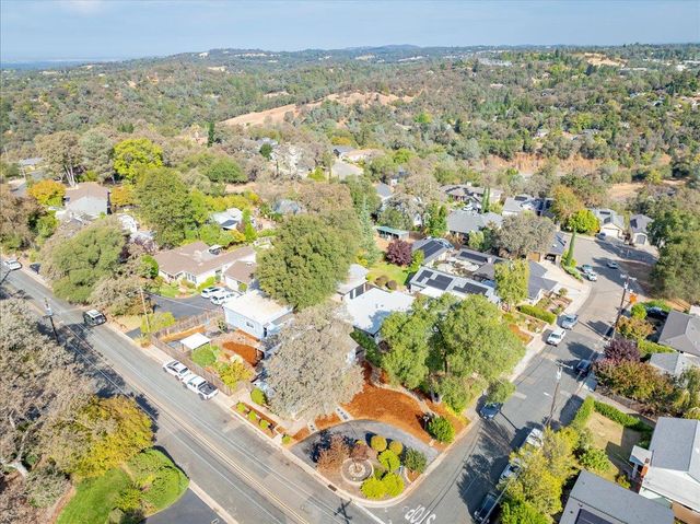 350 Racetrack St, Auburn, CA 95603