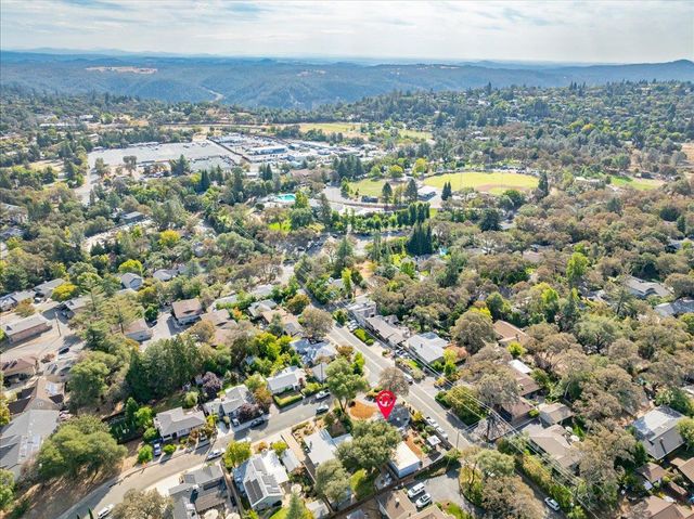 350 Racetrack St, Auburn, CA 95603