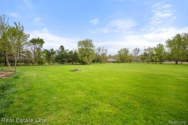 11099 Irish Road, Otisville, MI 48463