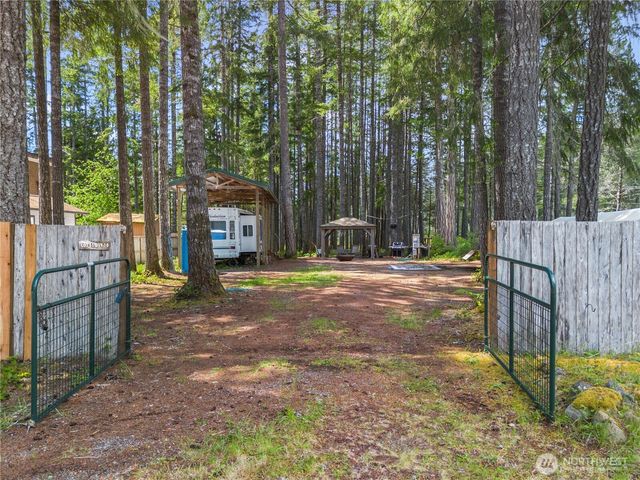 51 N Coho Court, Hoodsport, WA 98548