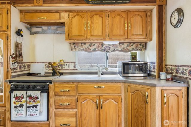 51 N Coho Court, Hoodsport, WA 98548