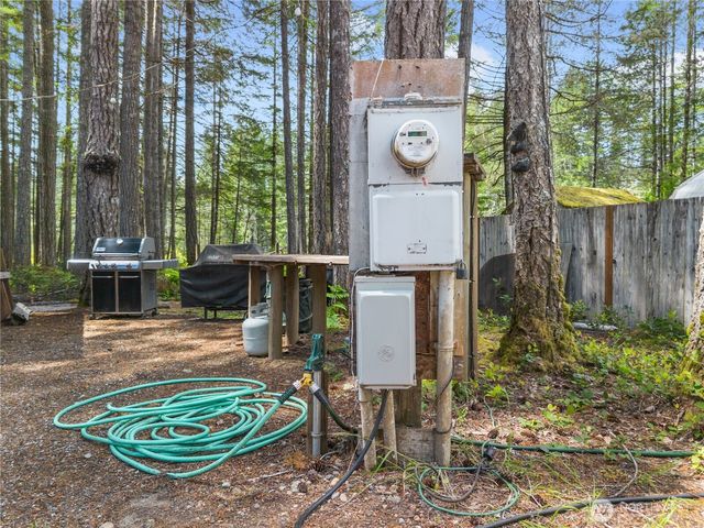 51 N Coho Court, Hoodsport, WA 98548
