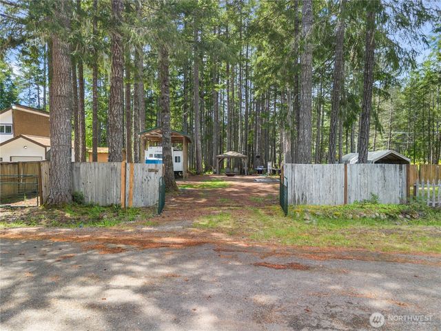 51 N Coho Court, Hoodsport, WA 98548