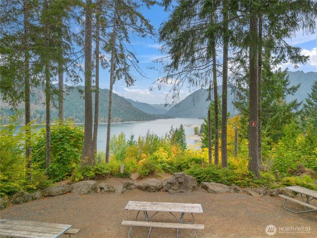 51 N Coho Court, Hoodsport, WA 98548