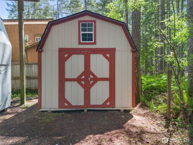 51 N Coho Court, Hoodsport, WA 98548