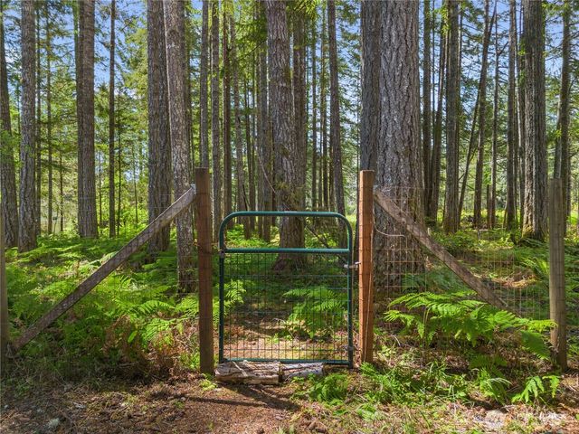 51 N Coho Court, Hoodsport, WA 98548