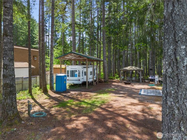 51 N Coho Court, Hoodsport, WA 98548