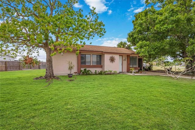 6911 KENWOOD DRIVE, North Port, FL 34287